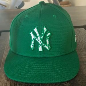 New York Yankee- Green Saint Patrick's Day Fitted Hat